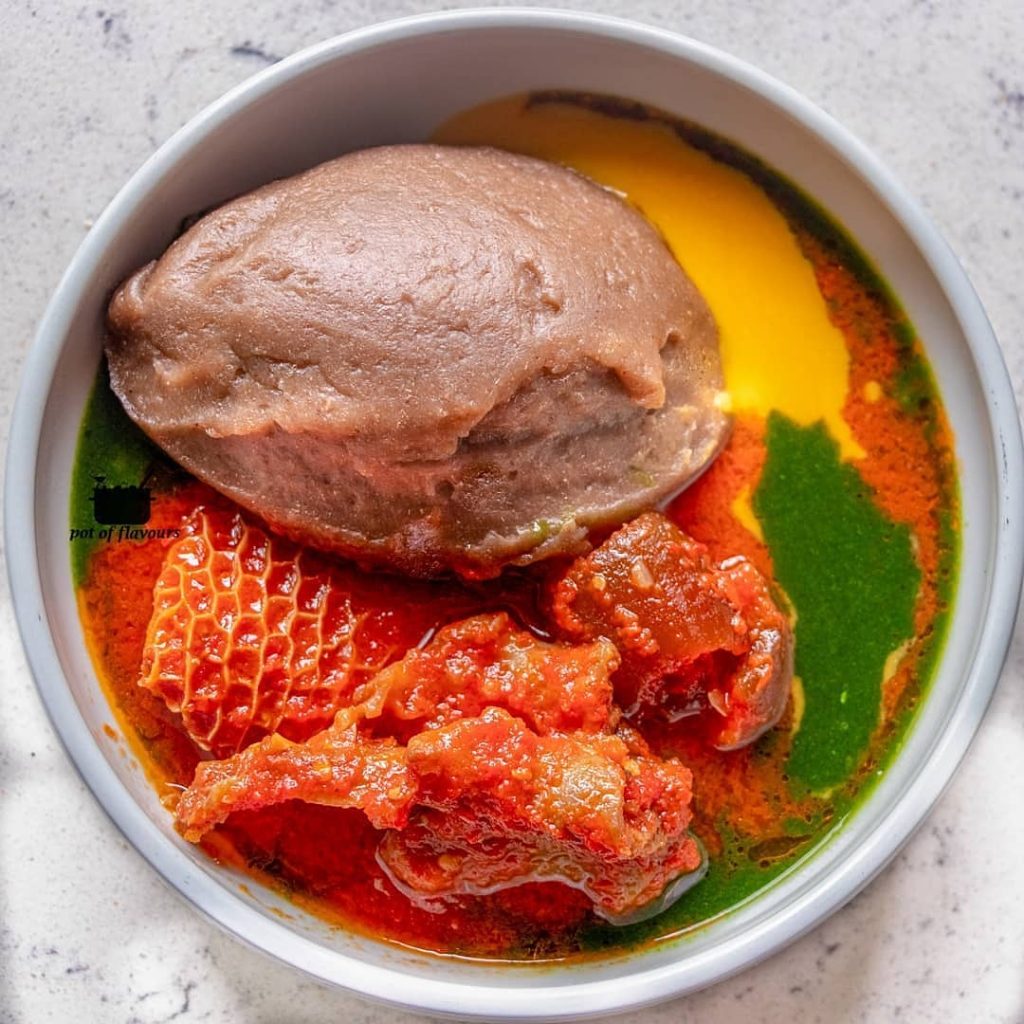 amala served at a lagos owambe